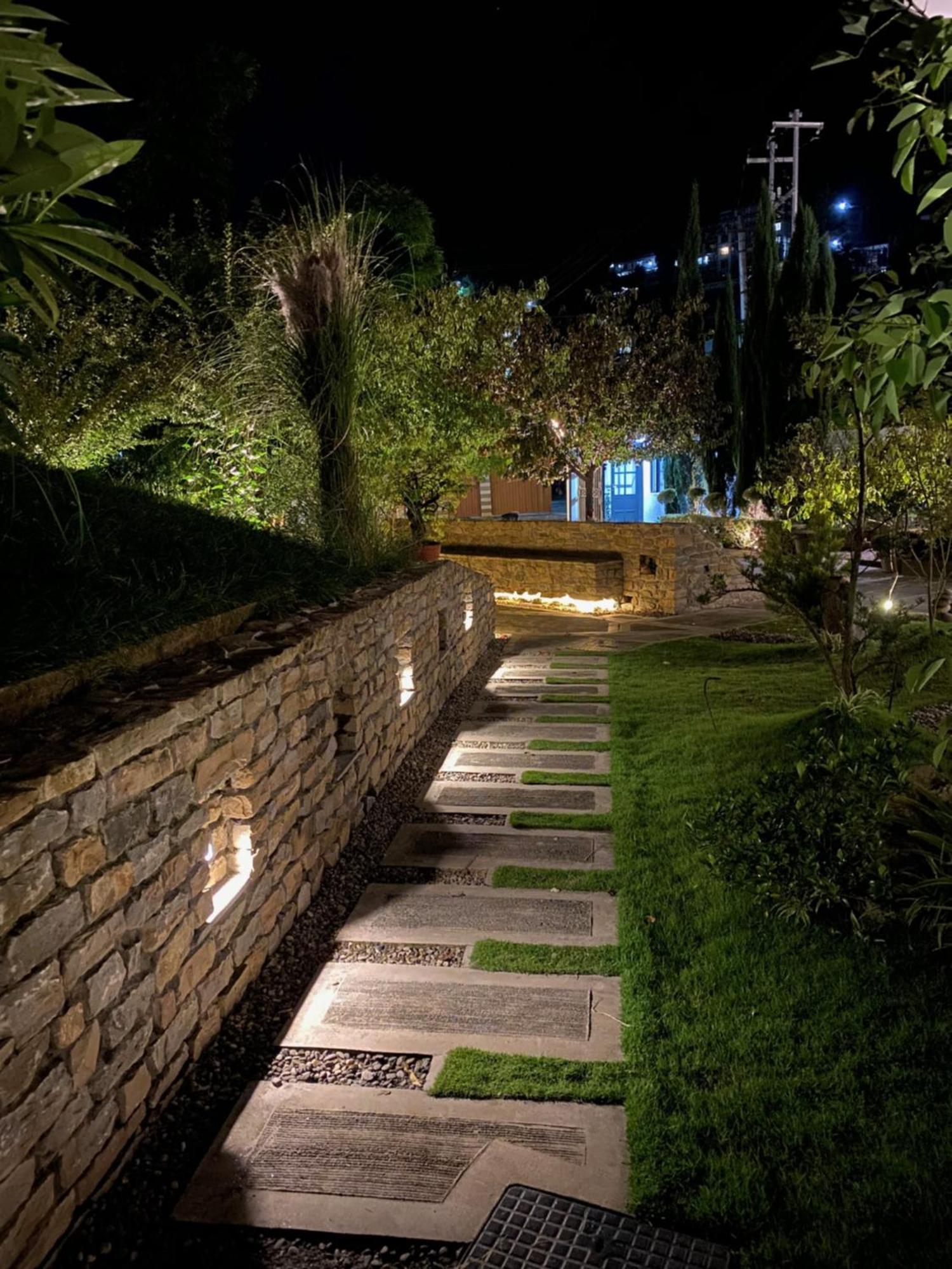 Uma Residence And Suites Káthmándú Exteriér fotografie
